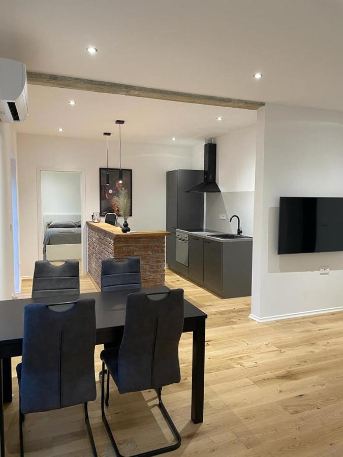 Aegida Beachfront Apartment Capodistria Esterno foto